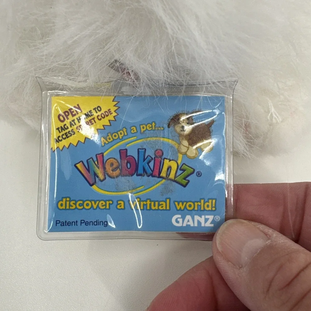 Ganz Webkinz Cat Persian Plush White HM 110 Sealed Unused Code NEW